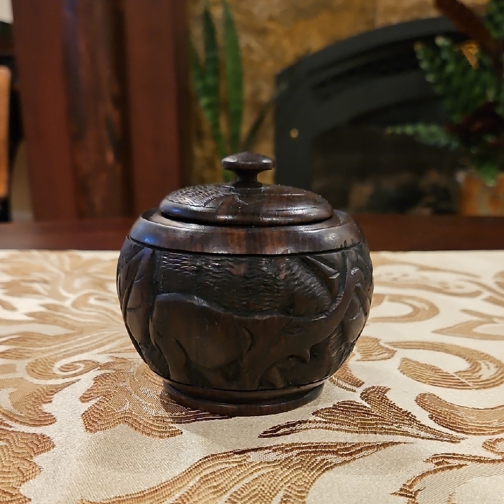 Carved Blackwood/Ebony Wooden Trunk-up Elephant Lidded Bowl/Box, Gorgeous